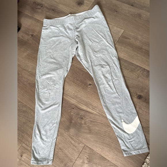 Nike Pants - Nike Woman’s Gray Leggings
